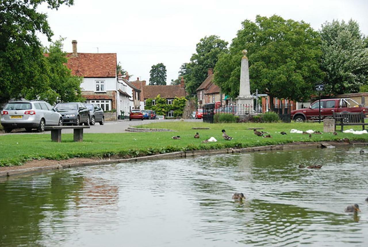 Village Homestay B&B Near Oxford Haddenham  ภายนอก รูปภาพ