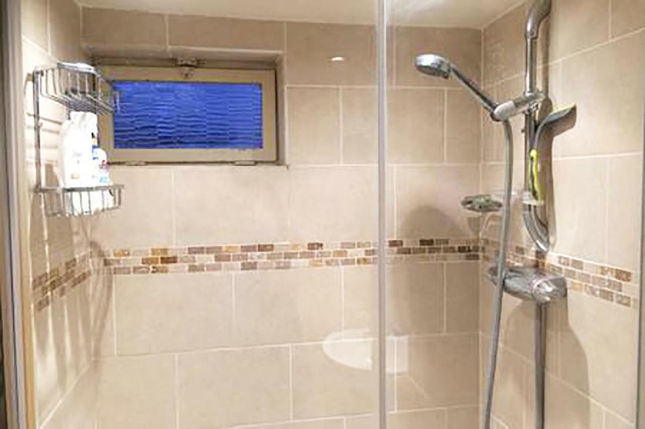 Village Homestay B&B Near Oxford Haddenham  ภายนอก รูปภาพ